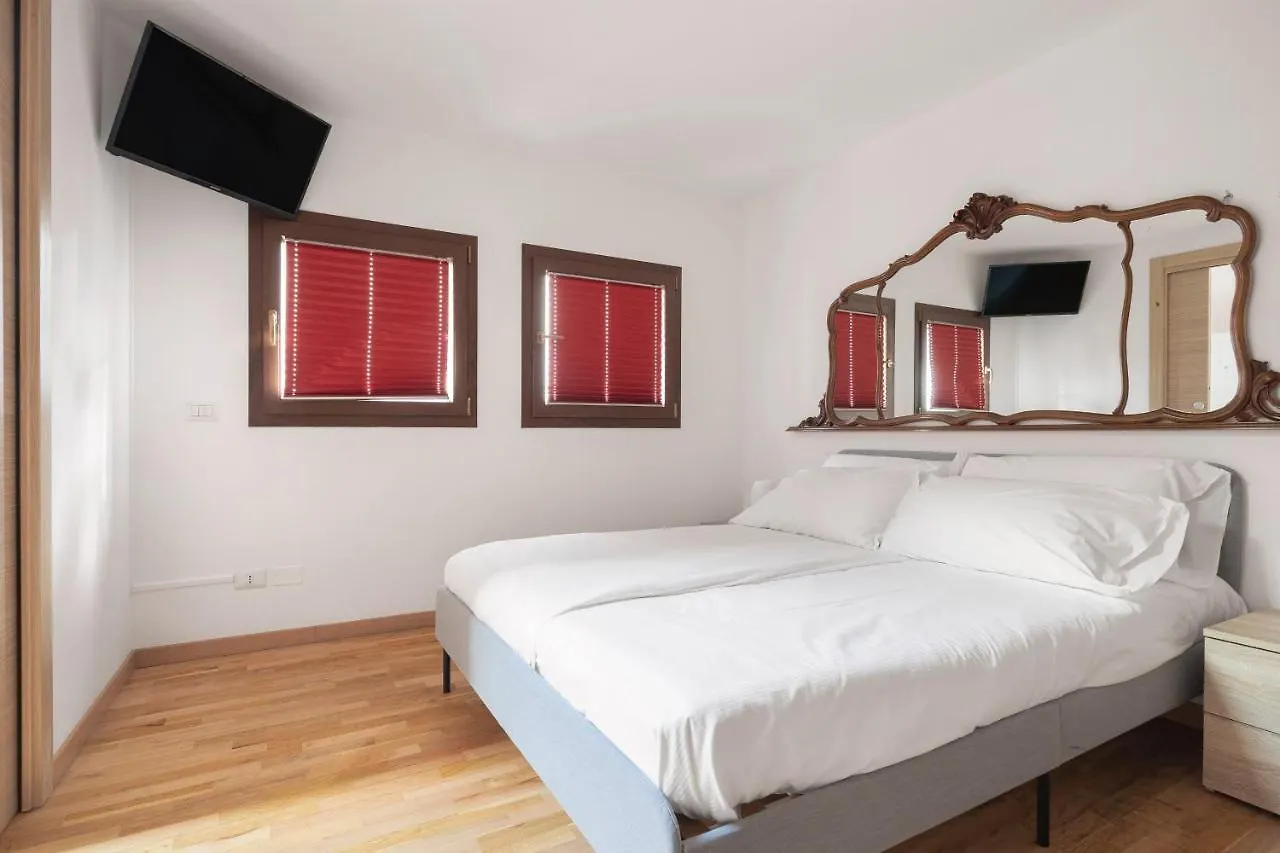 Solemar Sicilia - Palazzo Quaroni Apartment Palermo