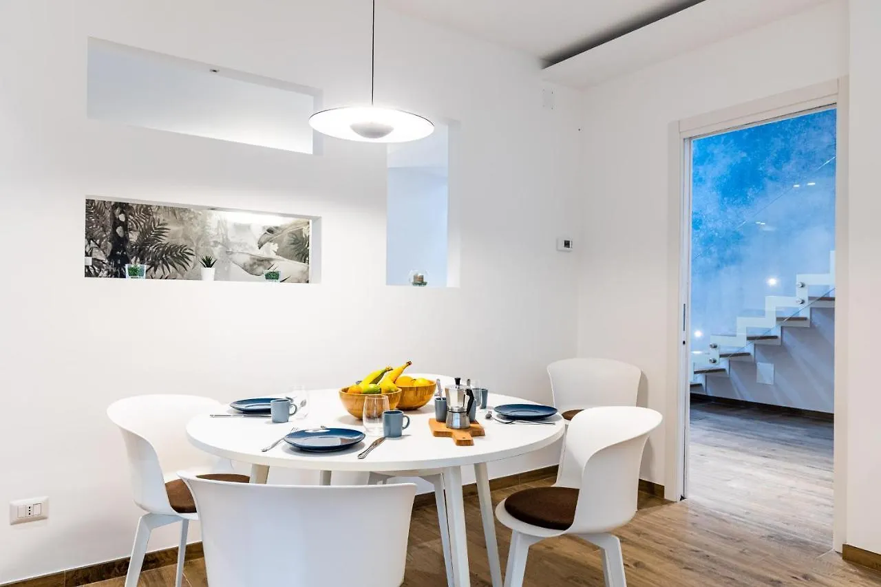 Solemar Sicilia - Palazzo Quaroni Apartment Palermo